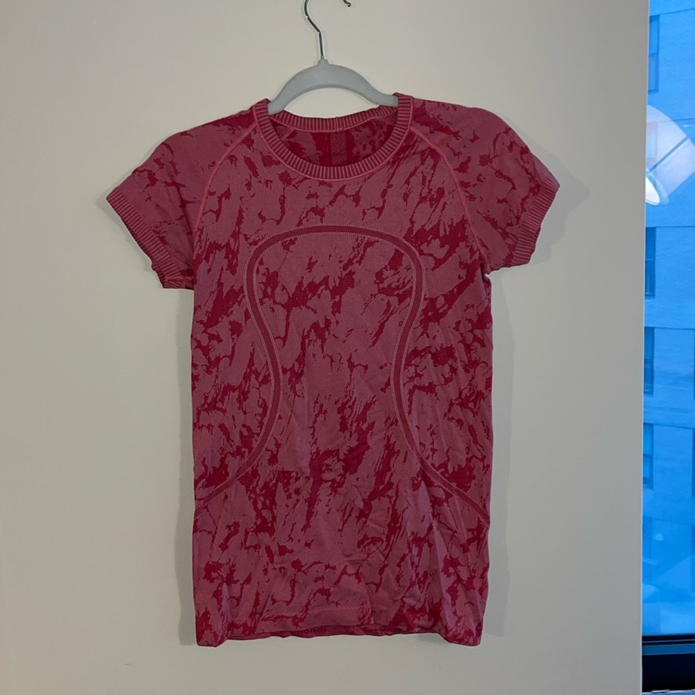 Lululemon Swiftly Tech Short Sleeve Shirt